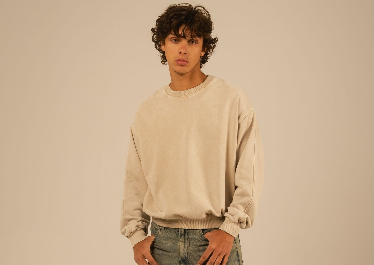 Sweatshirt